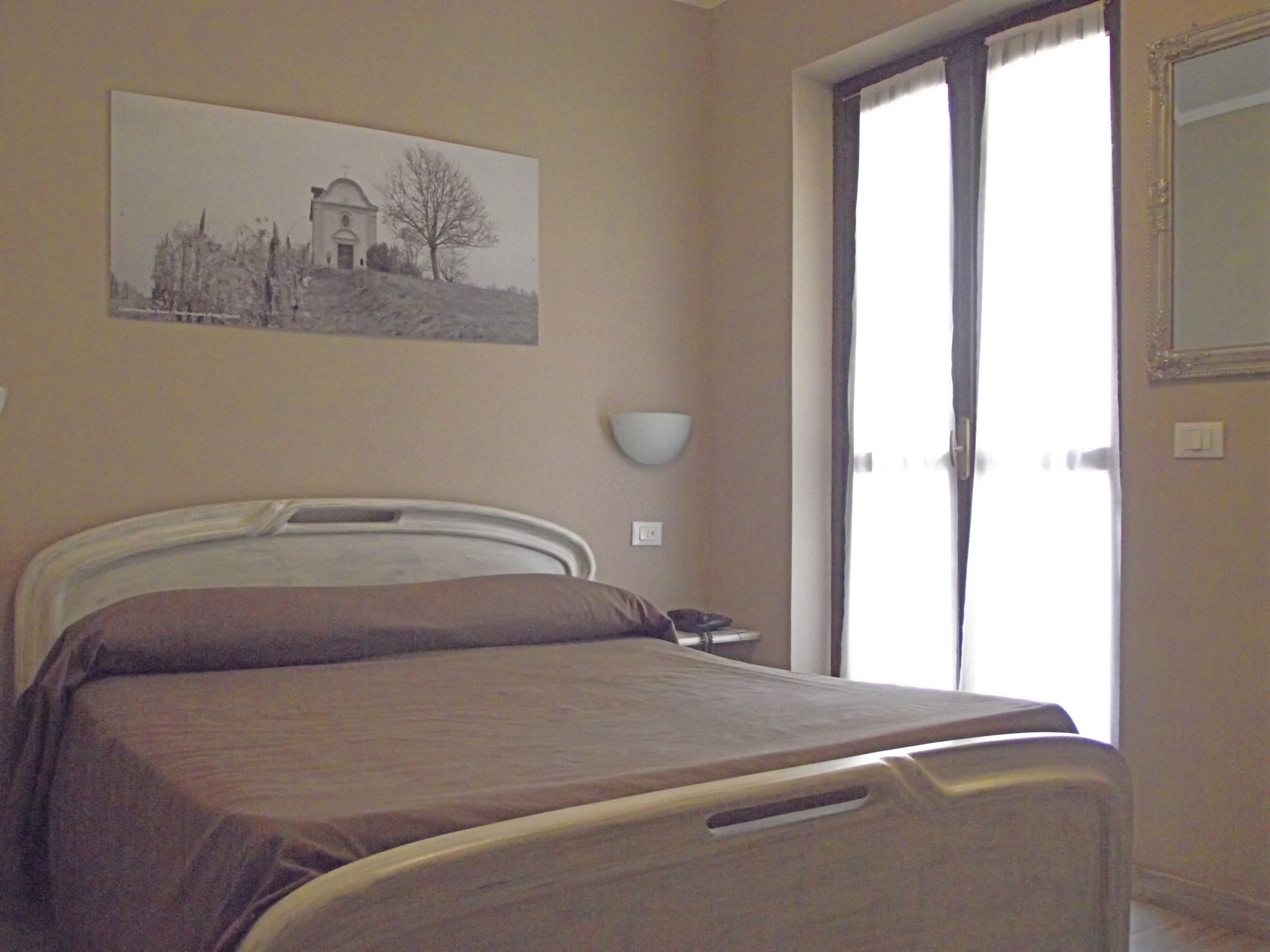 minibar, in-room safe, desk, cots/infant beds