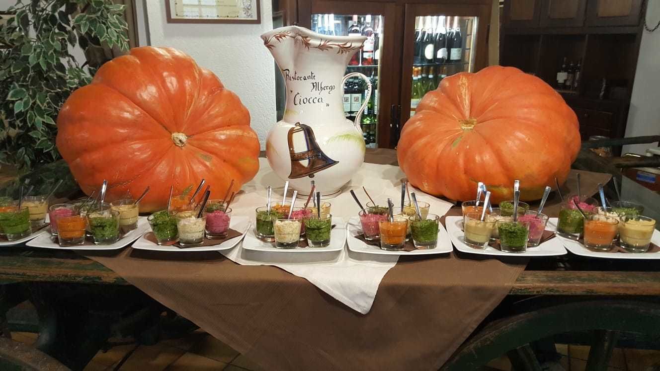 Breakfast, lunch, dinner served; Regional cuisine 