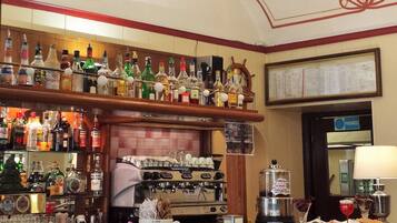 Bar (in der Unterkunft)
