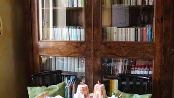 Inbegriffenes kontinentales Frühstück