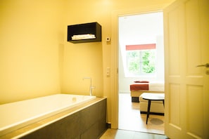 Superior Double Room, Accessible, Bathtub | Deep-soaking bathtub