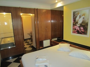 Minibar, free WiFi - Copamar Hotel (Rio de Janeiro)