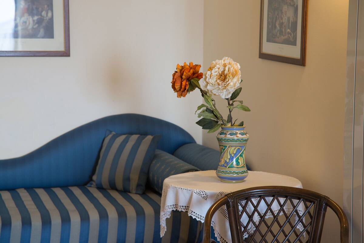 junior suite | minibar, in-room safe, cots/infant beds, rollaway beds