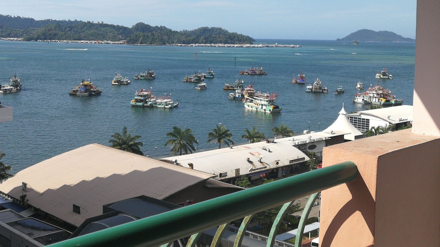 Jack's CondoApartment @ Marina Court Resort Condominium