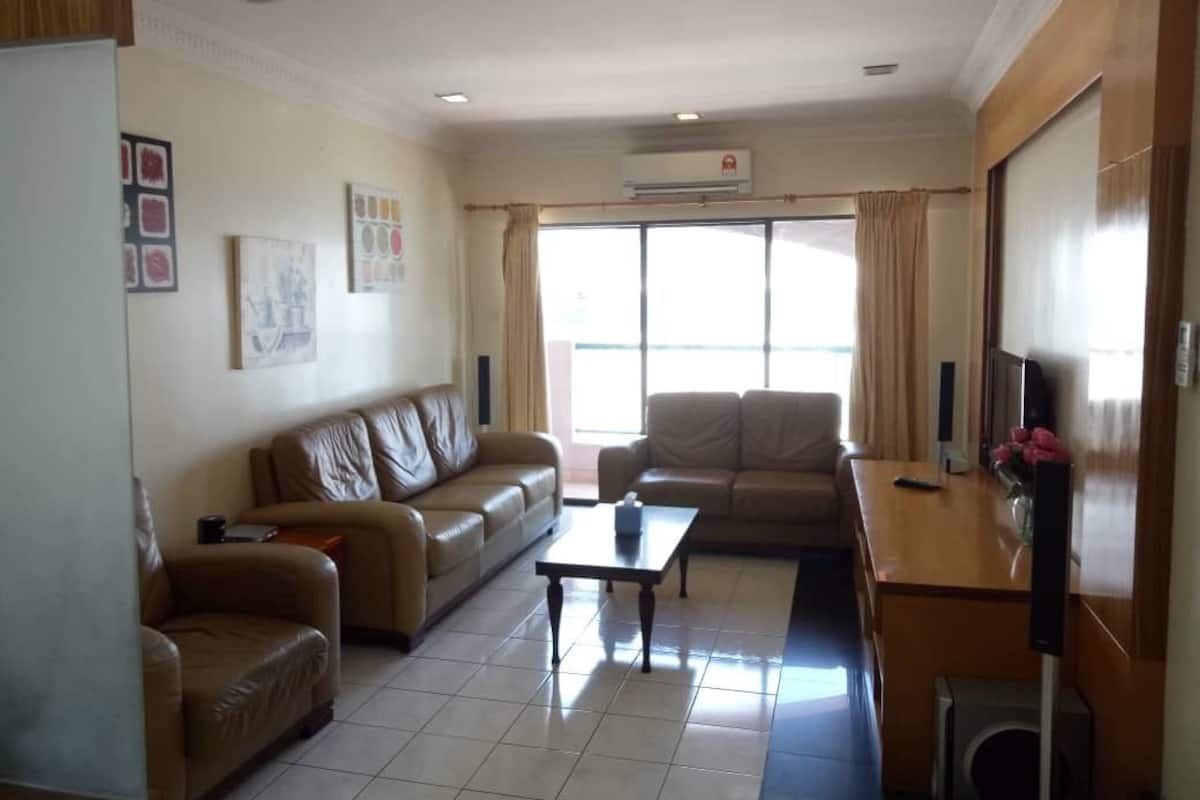 Individually furnished, iron/ironing board, free WiFi