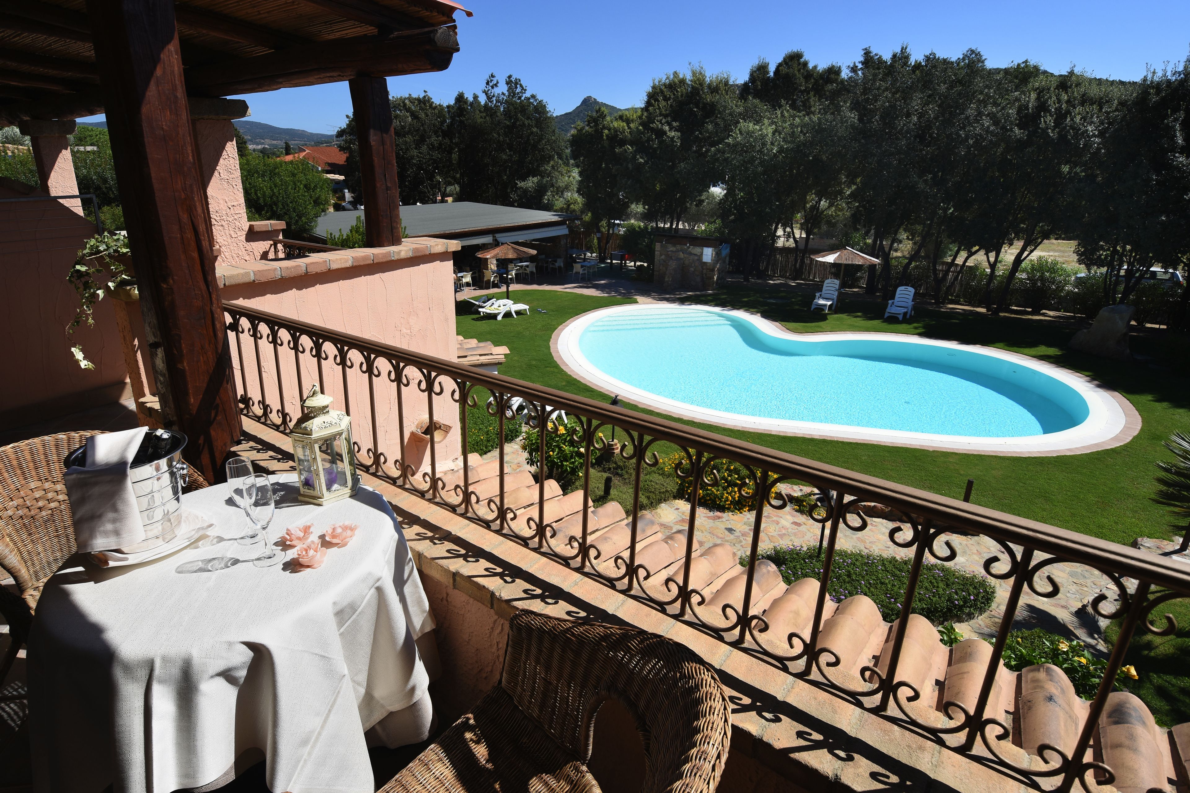 deluxe double room | terrace/patio