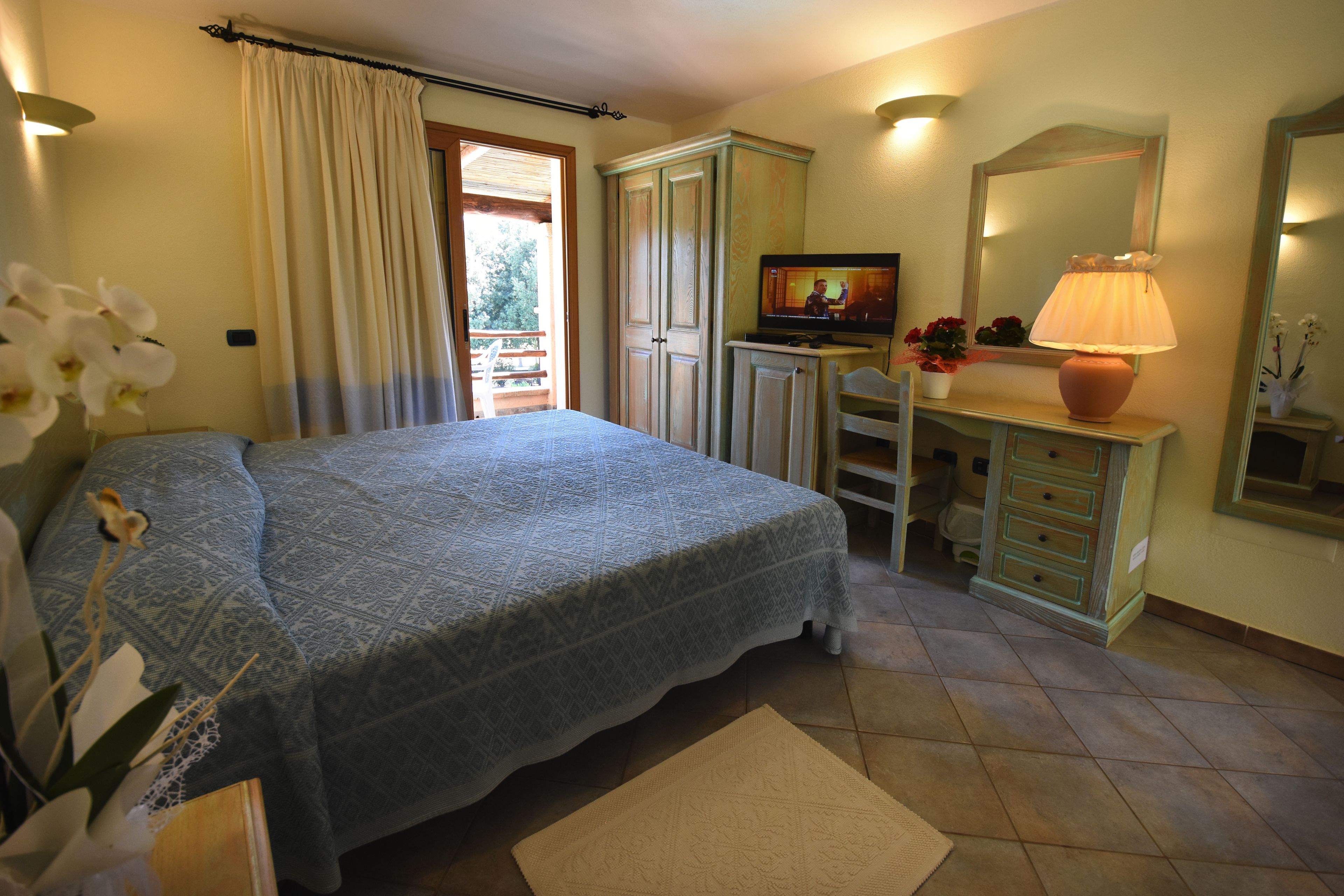 triple room, connecting rooms | premium bedding, select comfort beds, minibar, in-room safe