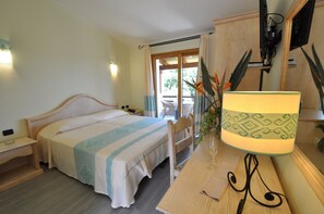 Habitación doble estándar | Ropa de cama de alta calidad, camas Select Comfort y minibar
