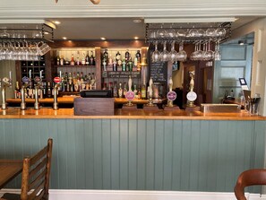 Bar (in der Unterkunft)