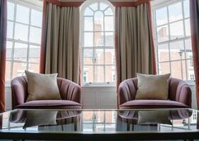 Family Room (2 adults and 3 children) | Premium bedding, desk, laptop workspace, iron/ironing board