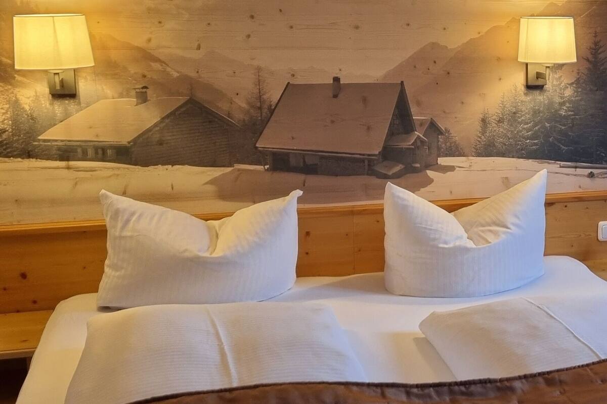 in-room safe, desk, free wifi