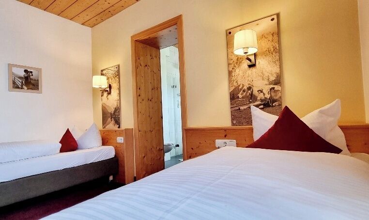 Single Room | In-room safe, desk, free WiFi