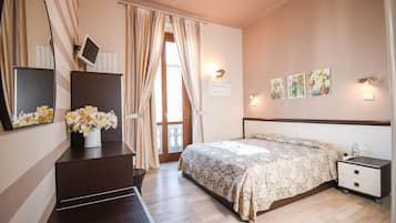 Desk, free WiFi, bed sheets