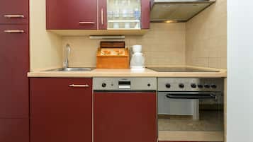 Studio Suite, Terrace, Sea View | Private kitchen | Fridge, microwave, stovetop, coffee/tea maker