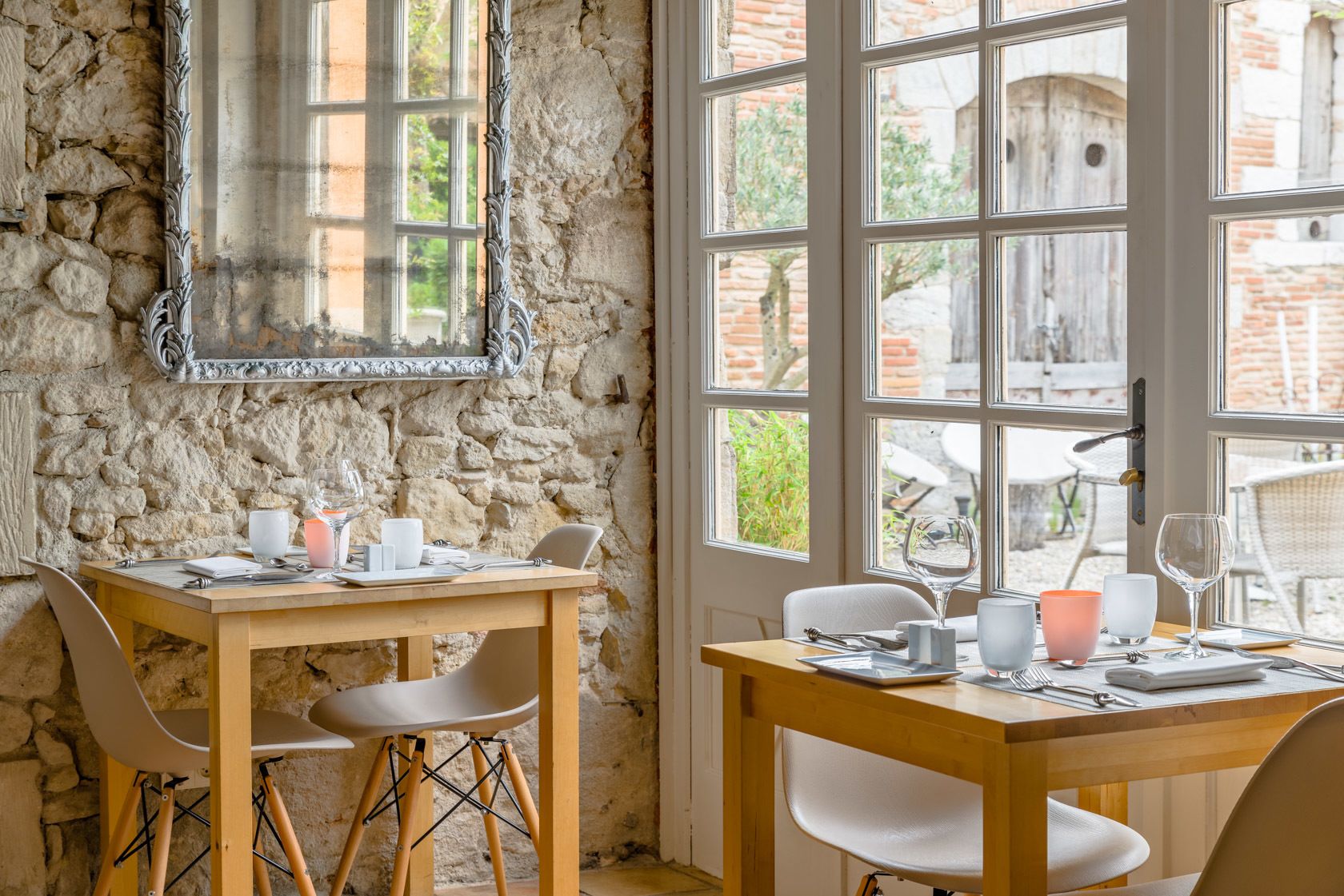 breakfast, dinner served; french cuisine, pool views