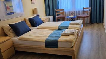 Double Room | Desk, iron/ironing board, free WiFi, bed sheets