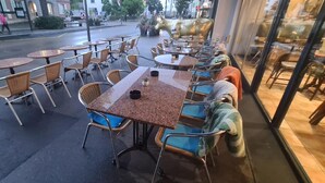 Exterior - Hotel & Backpackers Zak (Neuhausen am Rheinfall)