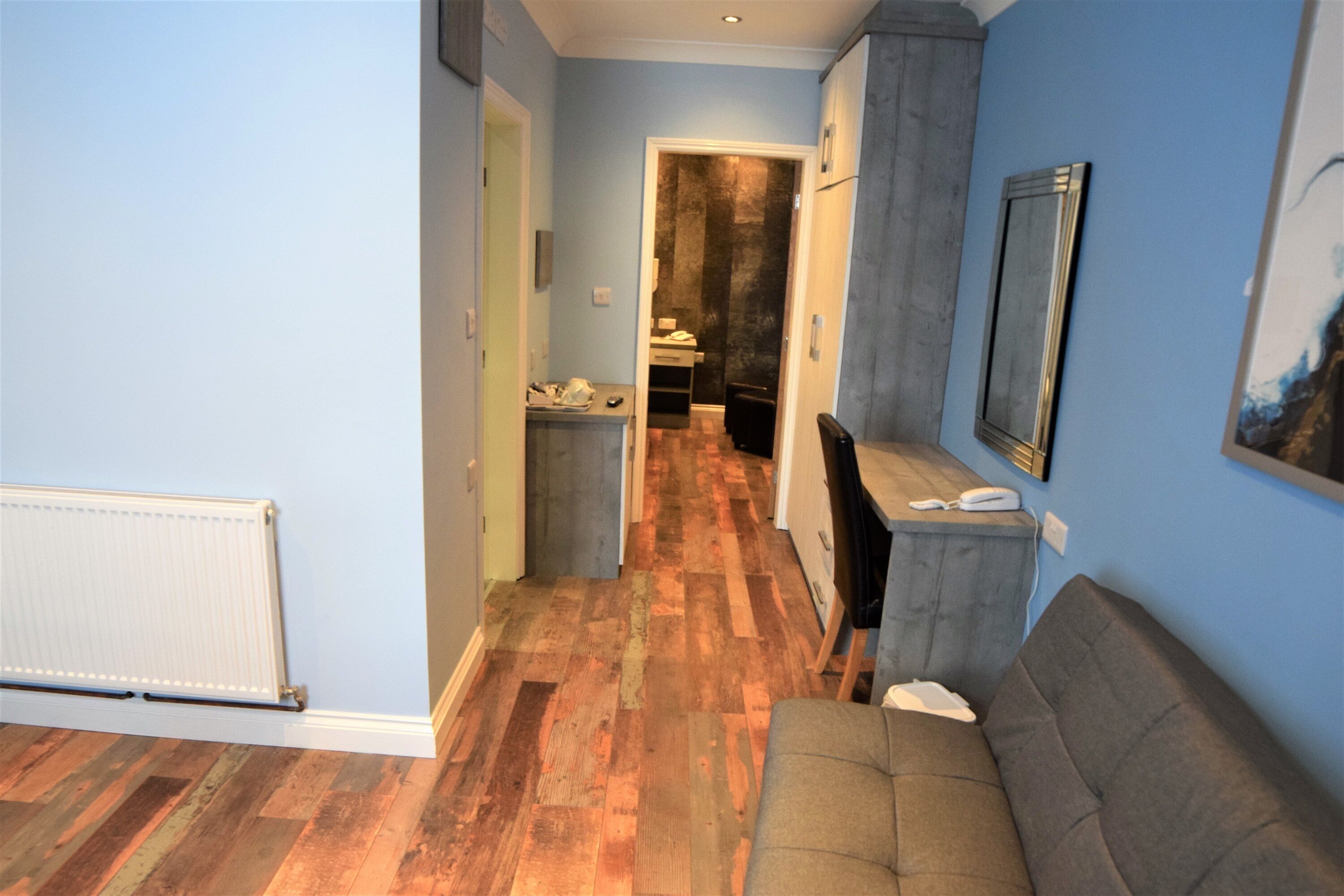 ground floor suite with spa bath | living area