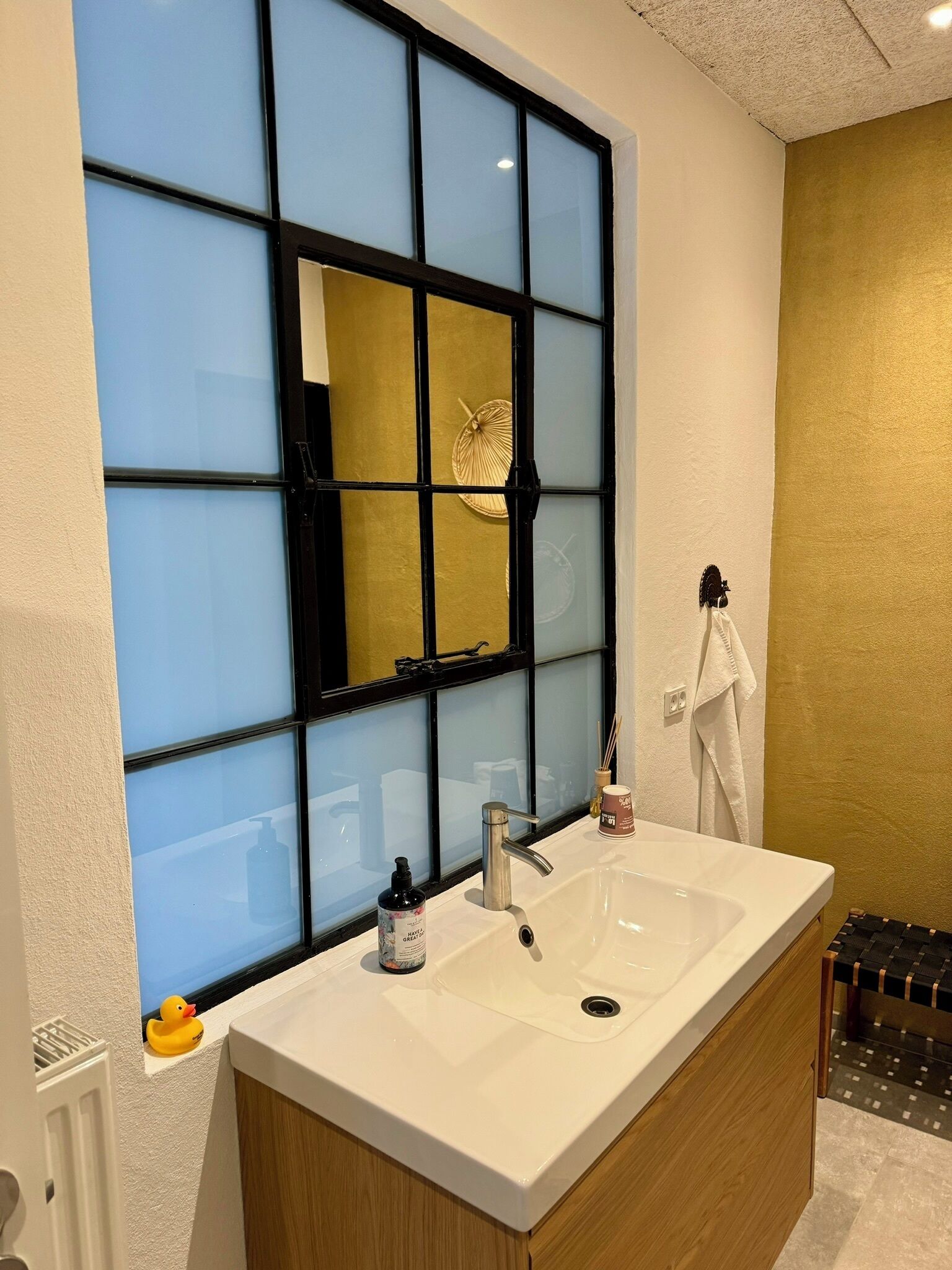 superior apartment, 3 bedrooms, kitchen, harbour view | bathroom | shower, eco-friendly toiletries, hair dryer, towels