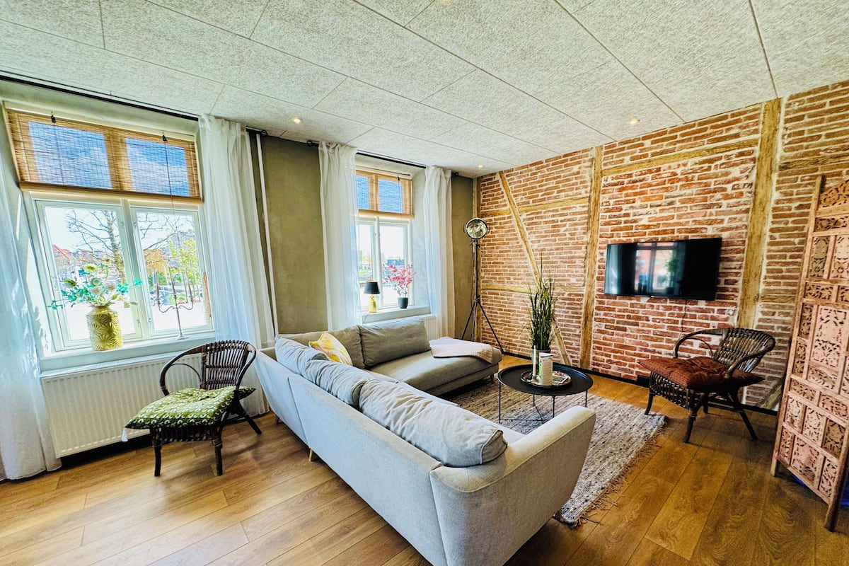 Superior Apartment, 3 Bedrooms, Kitchen, Harbor View | Living area | 43-inch flat-screen TV with digital channels, toys