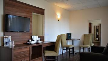 Desk, soundproofing, iron/ironing board, cribs/infant beds