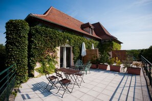 ลานระเบียง/นอกชาน