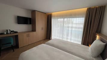 Chambre Deluxe avec lits jumeaux | Wi-Fi gratuit, draps fournis, accès pour personnes à mobilité réduite