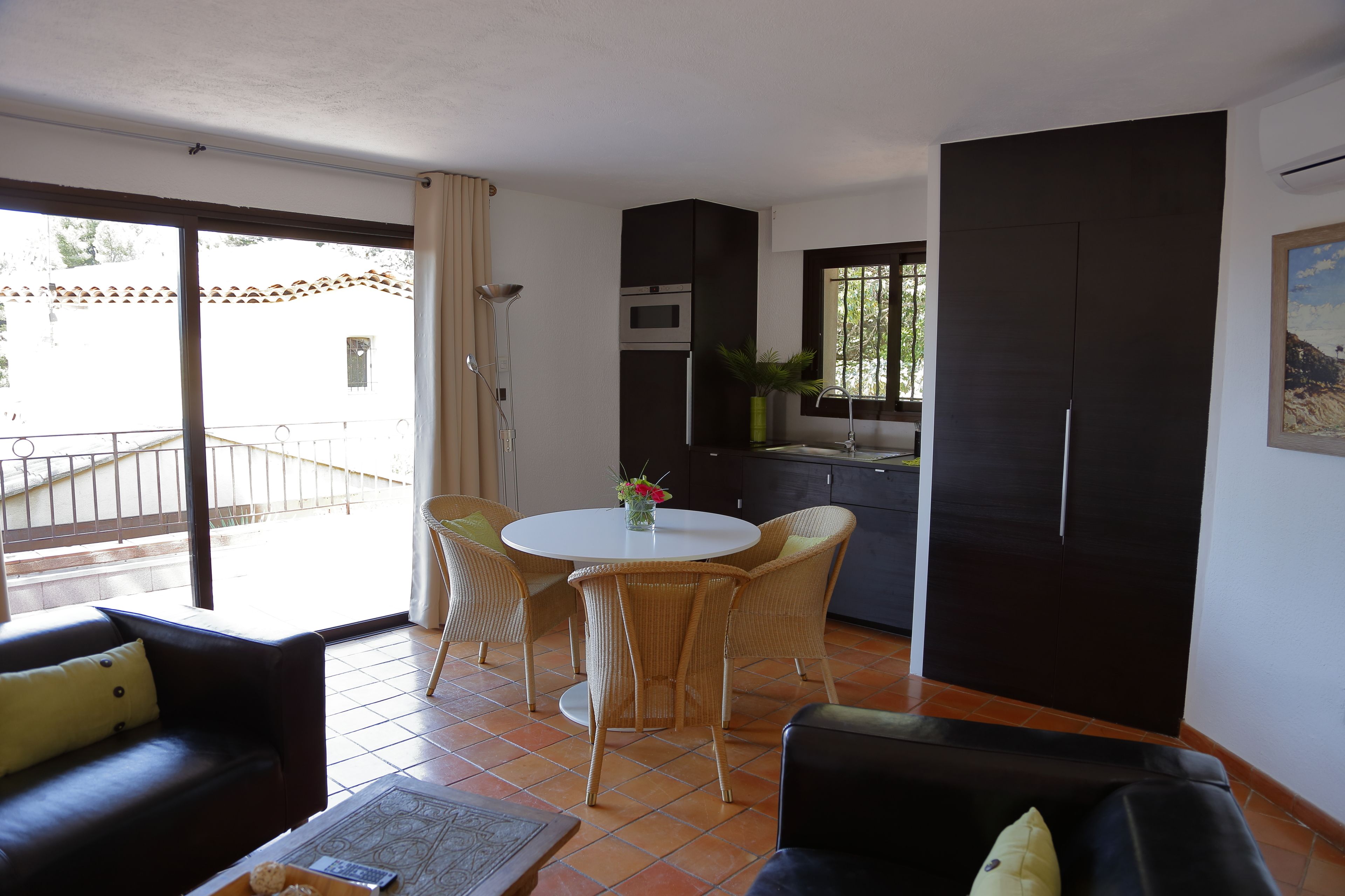 suite | 2 bedrooms, in-room safe, desk, iron/ironing board