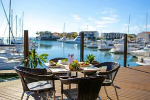 Food and drink - The Marina Hotel (Port Lincoln)