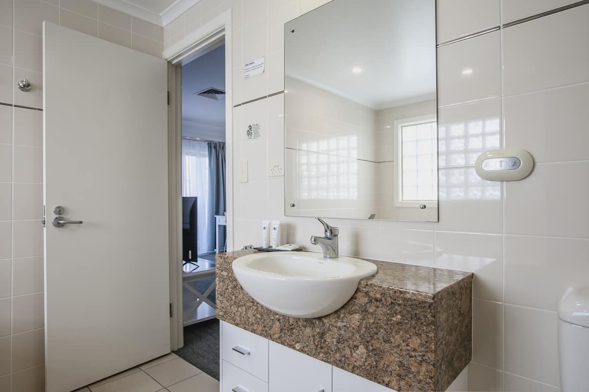 studio spa suite | bathroom sink