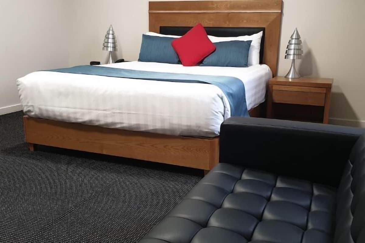 1 bedroom, minibar, in-room safe, individually furnished