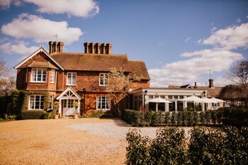 The Farmhouse at Redcoats Restaurant & Hotel