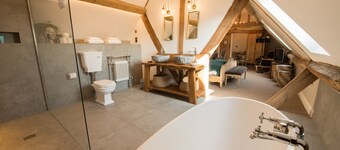 The Farmhouse at Redcoats Restaurant & Hotel