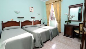 Triple Room | Living area