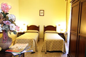 Double Room, 2 Twin Beds | Premium bedding, pillowtop beds, minibar, in-room safe