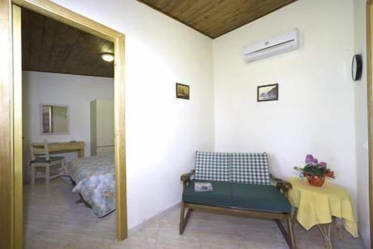 Bungalow Ăconomique, 1 chambre, coin cuisine | Salle de sĂ©jour