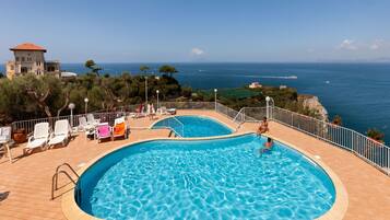 Seasonal outdoor pool, sun loungers