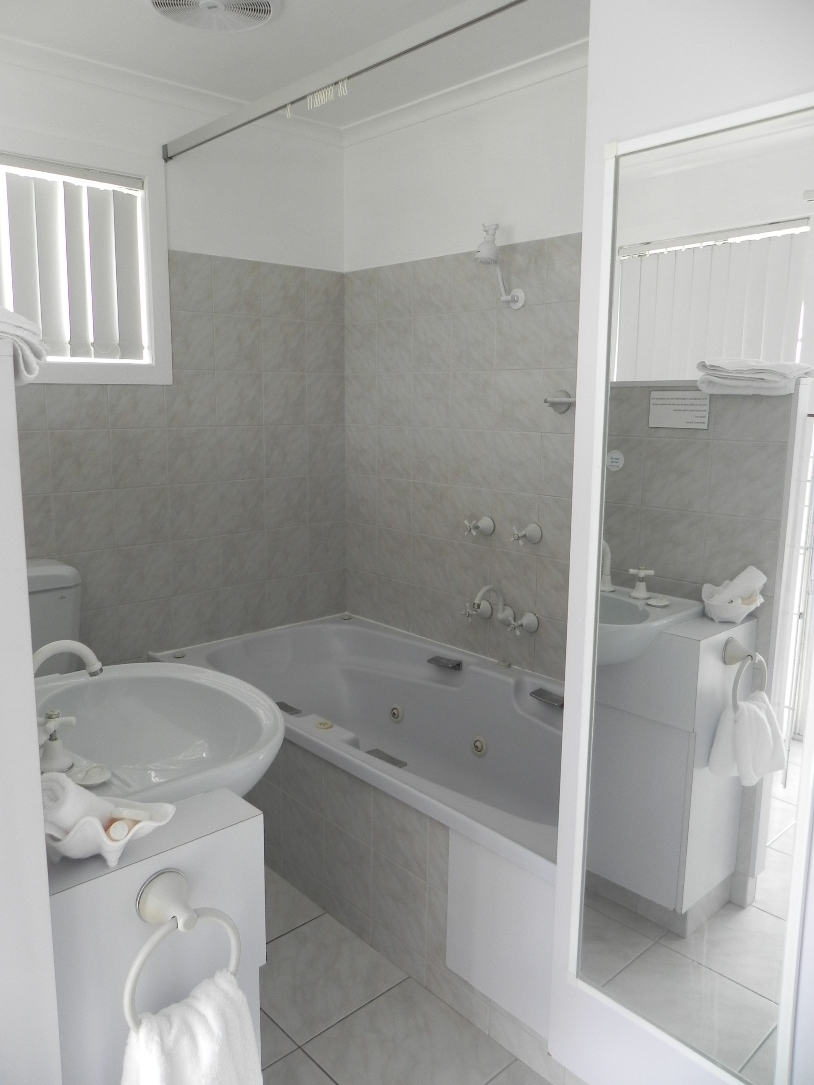 Best View Apartment | Bathroom | Towels