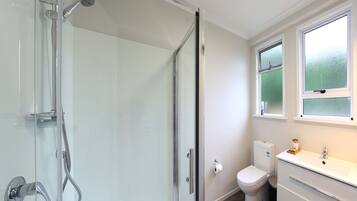 Superior Apartment, 1 Bedroom | Bathroom