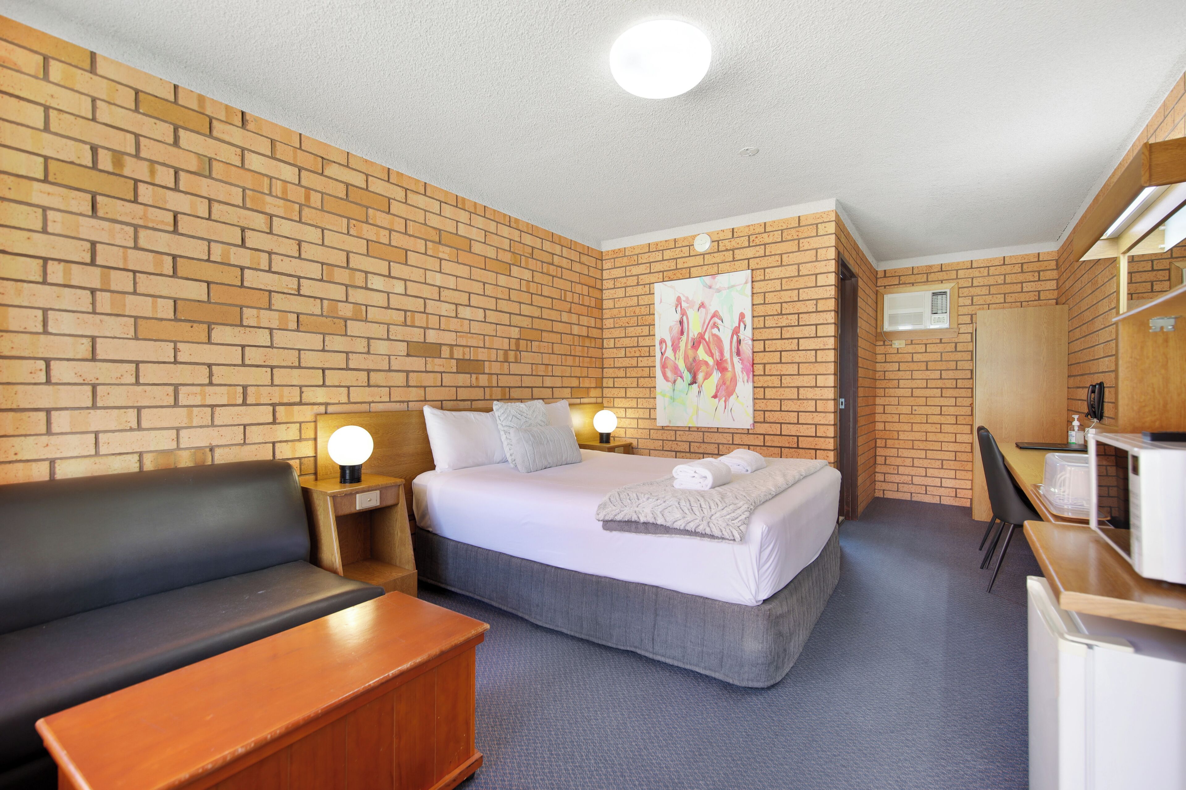 Standard Room, 1 Queen Bed, Accessible | Premium bedding, desk, laptop workspace, blackout drapes