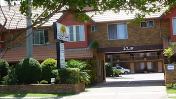 Fachada de la propiedad