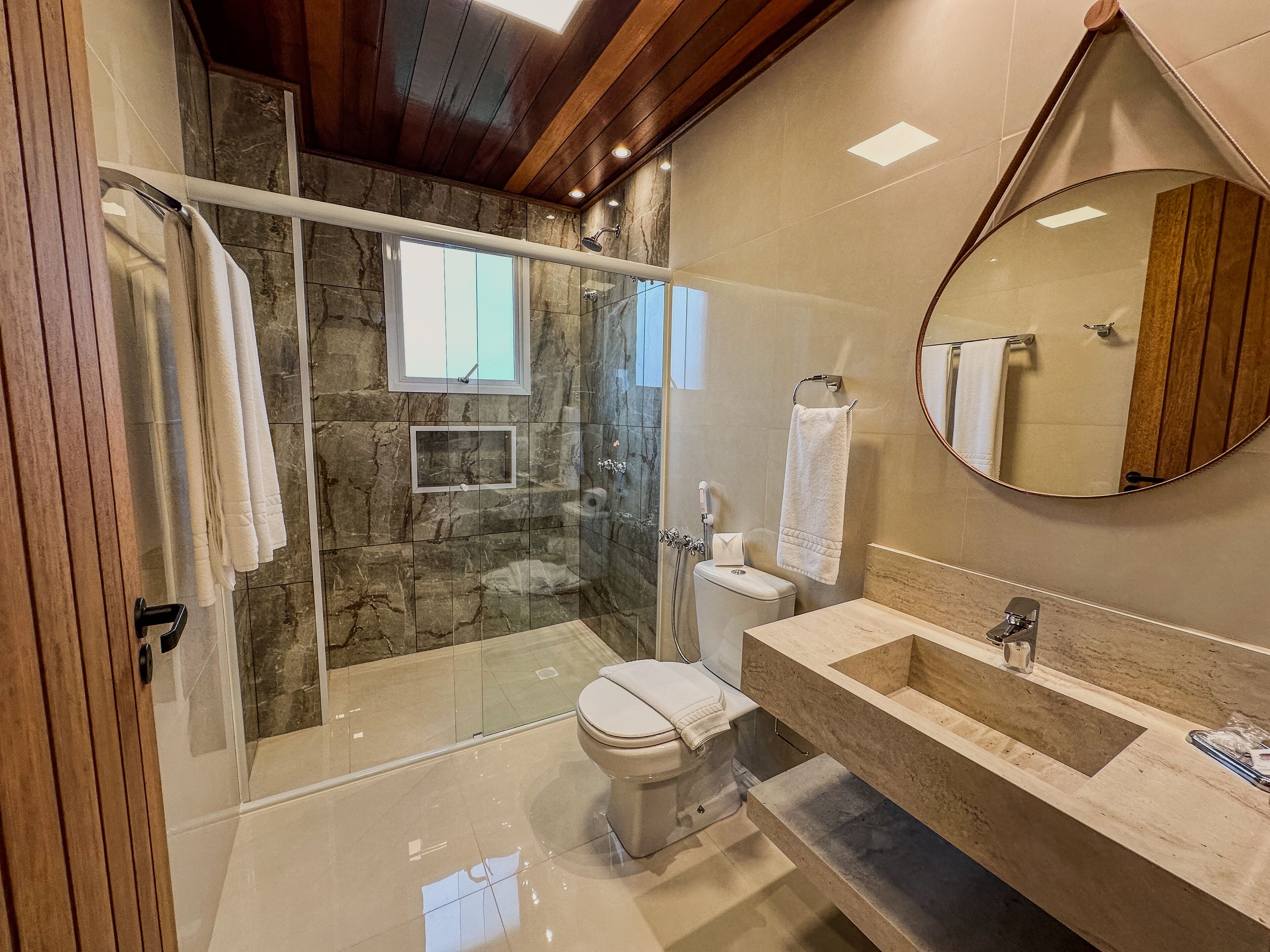luxury double room | bathroom | shower, free toiletries, hair dryer, towels