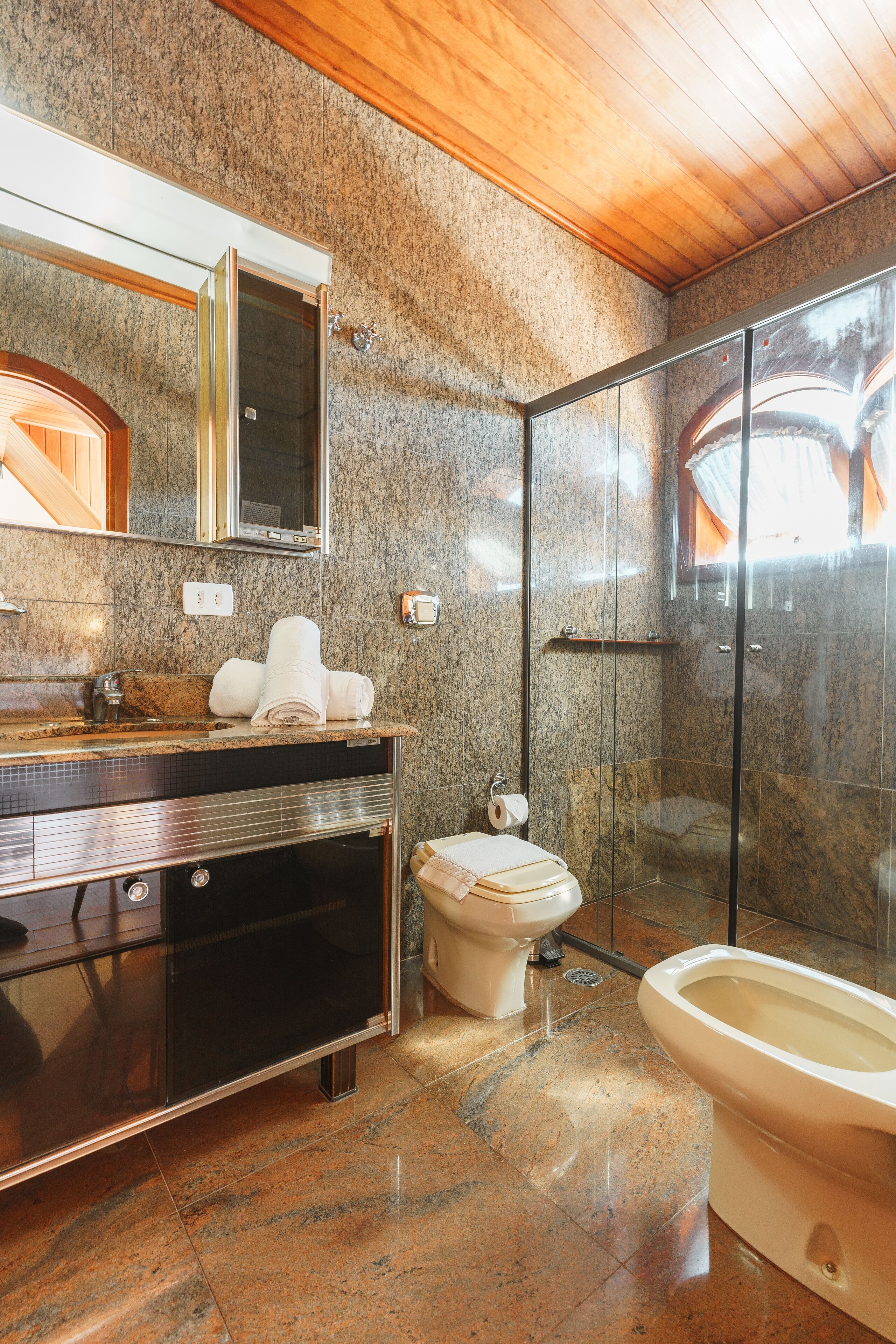 economy double or twin room | bathroom | shower, free toiletries, hair dryer, towels