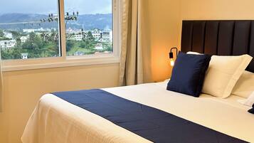 Minibar, individually decorated, individually furnished, free WiFi