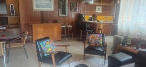 Familienchalet | Wohnbereich | Fernseher