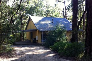Exterior - Idyllic Retreat For 4 People in Beautiful Otway Ranges, Recharge & Refresh in Hot Tub (Barongarook)