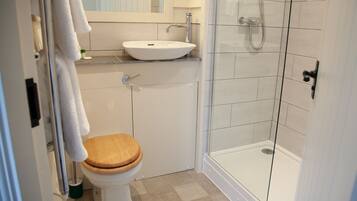 Standard Double Room, Accessible, Ensuite (Stable) | Bathroom