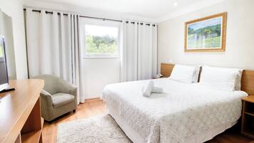 Quarto luxo | Roupas de cama antialérgicas, edredons de pluma, camas Select Comfort