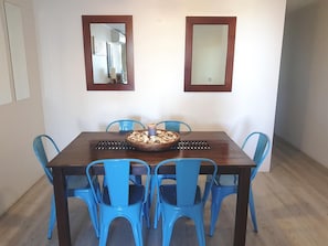 Tủ lạnh, lò vi sóng, lò nướng, bếp nấu 