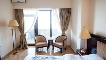 Minibar, in-room safe, desk, soundproofing